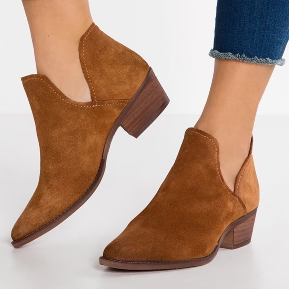 Steve Madden Adelphie Cut Out Ankle Boots 8.5